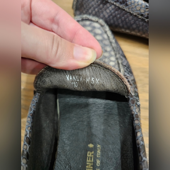 Men's Donald J. Pliner Gray/ Moccasins Leather Loafers Italy Size 5 - Picture 6 of 8